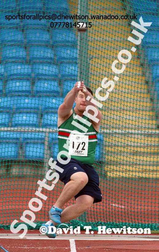 Alex Smith (Sale Harriers) senior mens hammer winner, Sport City, Manchester. Photo: David T. Hewitson/Sports for All Pics